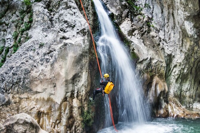 3Hrs Intermediate Canyoning in North Bali (Pickup, Lunch & GoPro) - Lunch, showers, and why the GoPro package is worth it