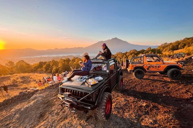 4WD Jeep Mount Batur Sunrise Experience By Bali Volcano Jeep - What to Wear and Bring for Cold, Windy, and Sunny Moments