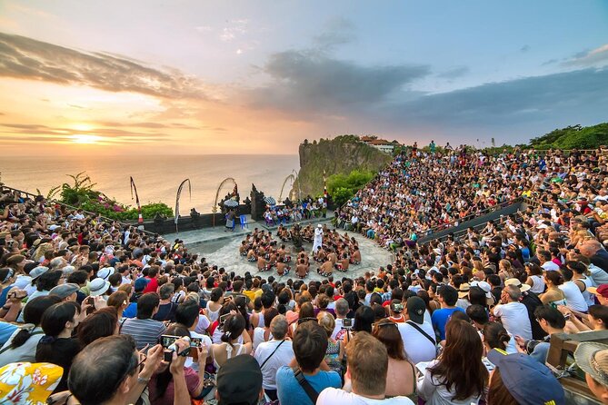 Admission Tickets for Kecak Dance & Uluwatu Temple Sunset - Uluwatu Temple on the cliff: views, context, and the monkey reality check