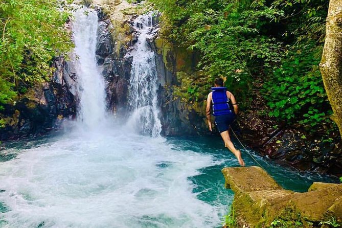 All Inclusive : Jumping Sliding at Aling- Aling Waterfall - Handara Gate - Lunch - Handara Iconic Gate: photos, greenery, and a quick reset