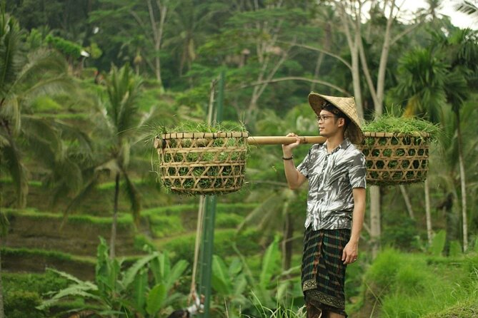 Bali 2 Days Package Nusa Penida and Ubud Tour with All Inclusive - Mas Carving Center: Wood Art Without the Museum Vibe