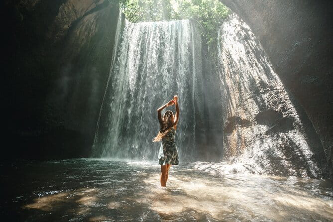 Bali a Hidden Gems Tirta Gangga Taman Ujung and Cepung Waterfall - Tukad Cepung Waterfall: the 15-meter start and how to enjoy it