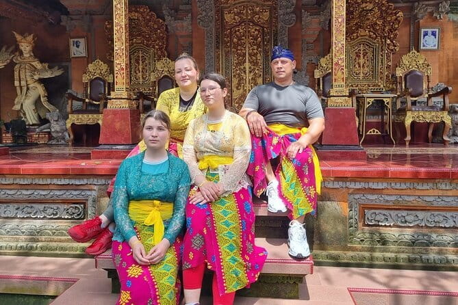 Bali Customizable Multi Language Tour with Driver-Guide - Price and logistics: what you get for $32 per person