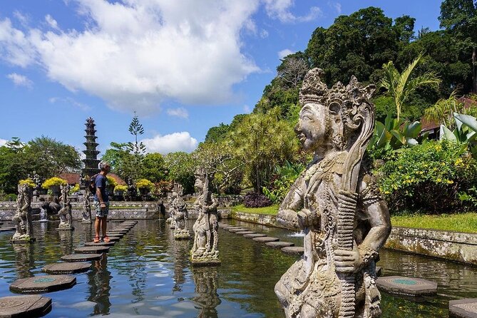 Bali Gate of Heaven Temple, Waterfall, Water Palace & Swing - Tukad Cepung Waterfall: plan around the light