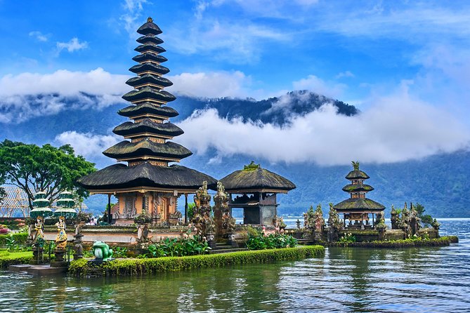 Bali Ghost Tour: The Biggest Abandoned Hotel in Bali - Bedugul’s ghost palace: the abandoned hotel stop that drives the whole tour