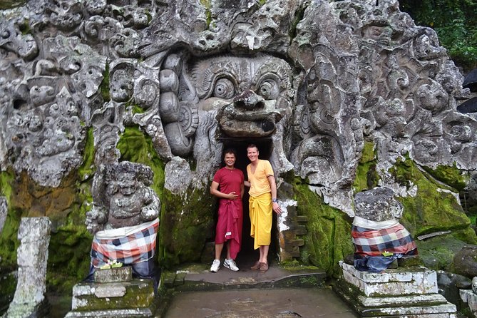 Bali Highlights Private Tour with Elephant Cave and Rice Field - Mas Carving Center in Ubud: where the wood art begins (and why it matters)