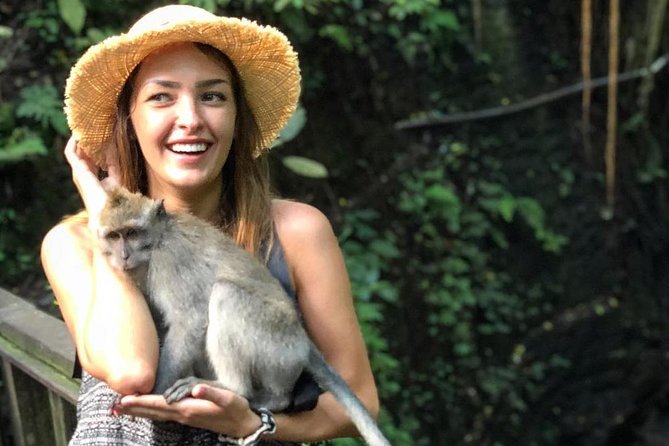 Bali Iconic Tour with Buffet Lunch and Attraction Tickets - Tegalalang Rice Terrace: classic Ubud scenery and farmer fields