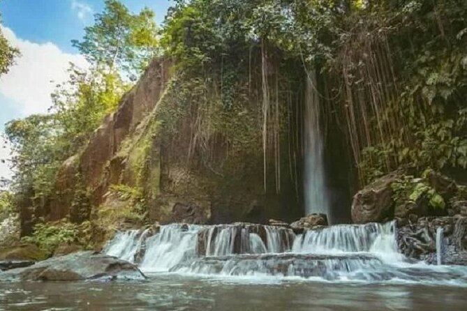 Bali Inclusive Tour: Best Waterfalls Around Ubud Area - Stop 1: Tukad Cepung Waterfall and Its Cave Light