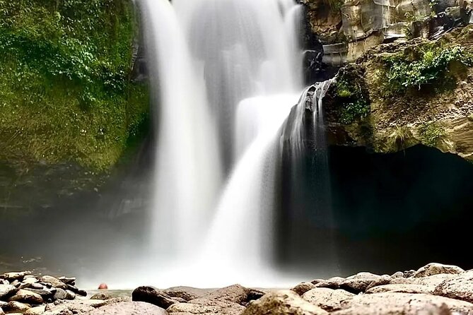 Bali Inclusive Tour: Best Waterfalls Around Ubud Area - Stop 2: Kanto Lampo Waterfall, Jungle Steps and Green Scenery
