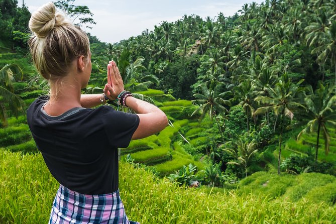 Bali Instagram: Gate of Heaven Temple Tour - Mahagiri Panoramic Resort Lunch: A View-First Break