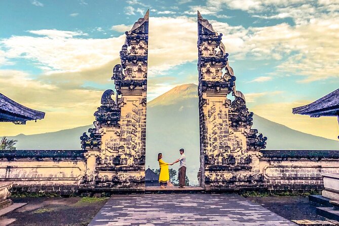 Bali Instagram Tour: Gate of Heaven, Swing and Waterfall Day Tour - Lempuyang Temple, Gate of Heaven: the view is the point, but timing is everything