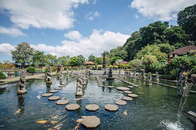 Bali Instagram Tour: The Most Scenic Spots - Lempuyang Temple, the purification note, and your best shot habits