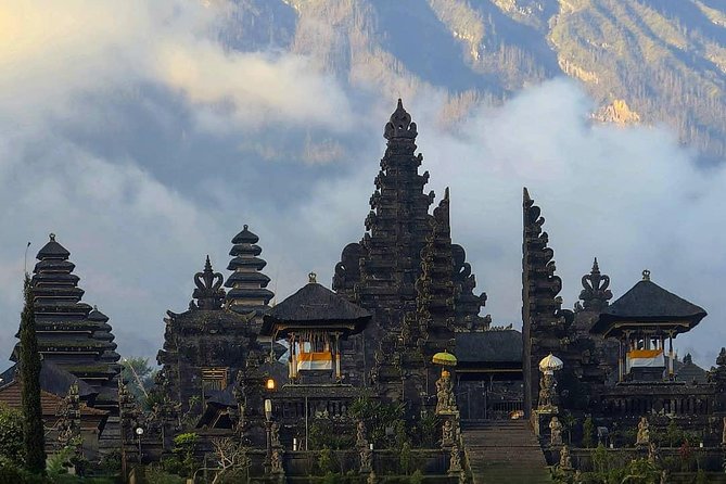 Bali Most Beautiful Temples Private Tour - Stop 4: Kehen Temple and its dramatic gate near Kintamani