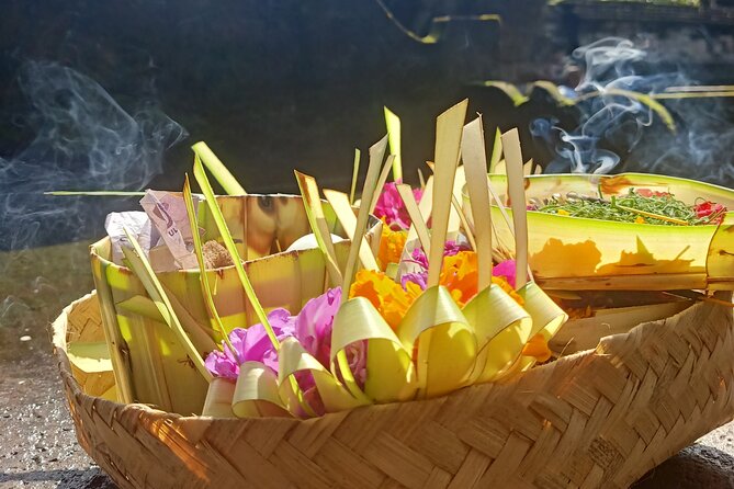 Bali Spiritual Soul Retreat Cleansing and Mantra Healing - The Tridatu bracelet symbol, and why it belongs in this day