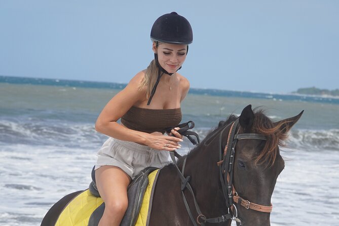 Bali Sunrise Horse Riding and Tour - Tegenungan Waterfall: a one-hour reset for your camera roll