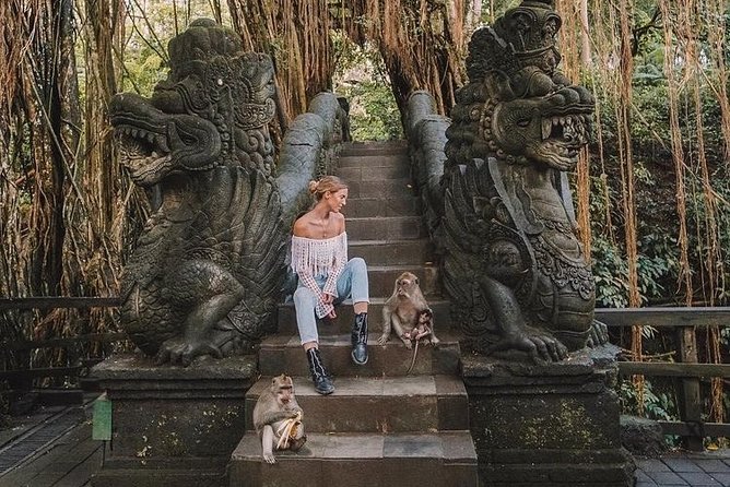 Bali Sunset: Uluwatu Temple - Kecak Dance- Jimbaran Bay - Sarong time, temple manners, and how to avoid common hassles