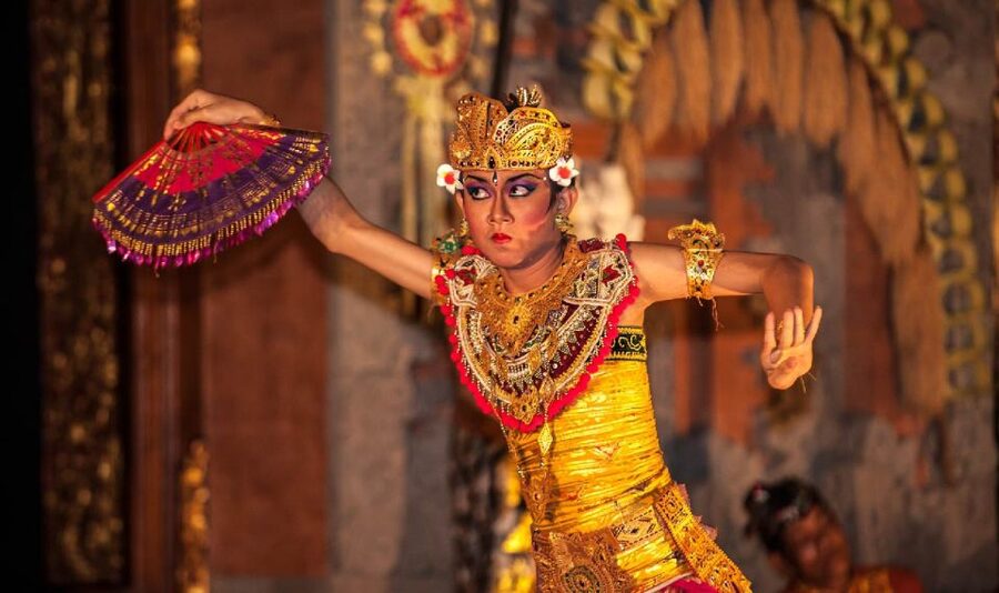 Bali: Ubud Palace Legong Dance Show Ticket - The music is not background, it is the engine