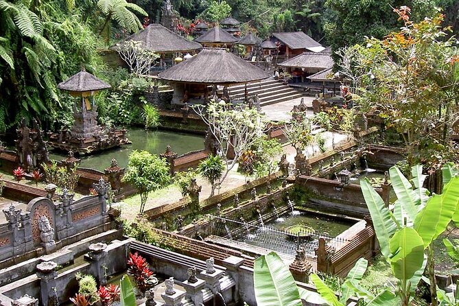 Bali Volcano & Ubud Day Tour – Temples, Rice Terraces & Lunch - Waterfall time at Tegenungan or Ulun petanu