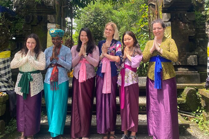 Bali: Water Purification at Pura Mengening - What you wear and how offerings work (sarong, kebaya, flowers)