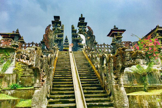 Bali Waterfalls and Temples Tour - Ristorante Lereng Agung: your lunch break with valley views