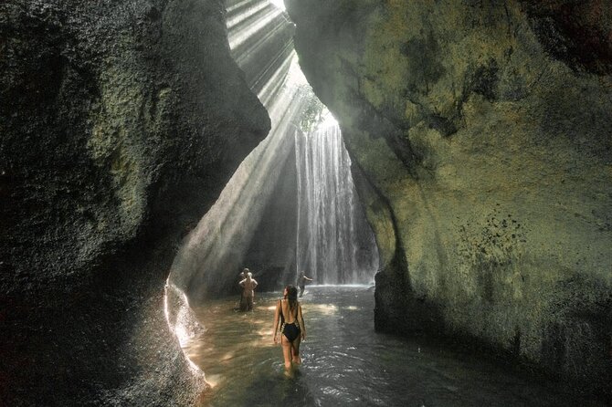Bali Waterfalls Private Day Tour - Tegenungan Waterfall: bigger, closer, and built for photos and dips