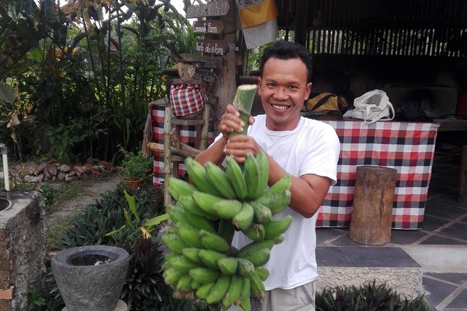 Balinese Cooking Class at Organic Farm - Lunch in a tranquil gubuk: the social part that actually feels natural