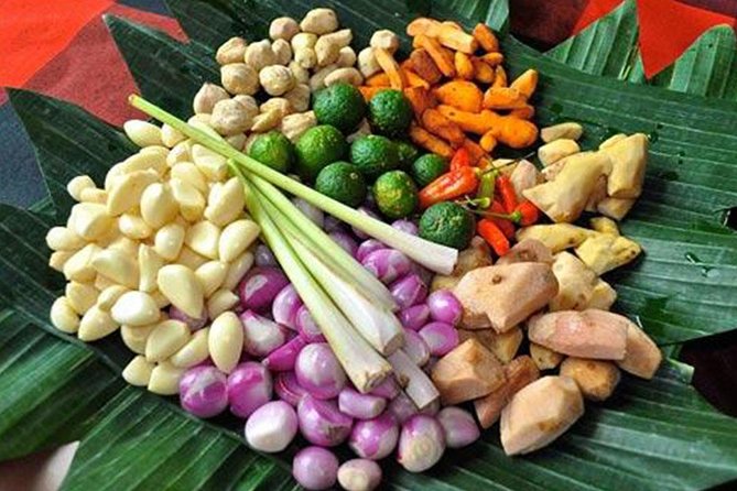 Balinese Cooking class with traditional morning market visit - Jungle-surroundings workshop: cooking with real hands-on technique