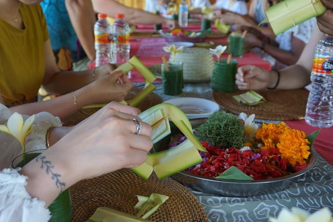 Balinese Traditional Food Cooking Class with Ubud Monkey Forest and SPA - The cooking class: making multiple Balinese menus