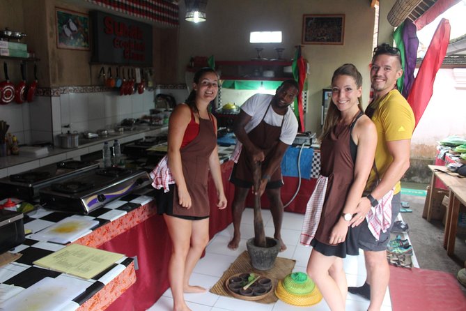Balinese Ubud cooking school (9 Dish Cooking and Market Tour) - Lunch, tasting, and the part where you get full