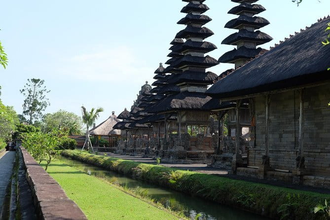 Banyumala Waterfalls with Tanah Lot Sunset Tour - How the day flows, from Ubud-area pickup to Tanah Lot sunset