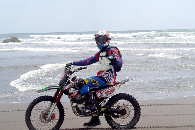 BEGINNER RIDE - Learn to ride and enjoy the sandy beach - The route around Tabanan: beaches, crossings, and paddies