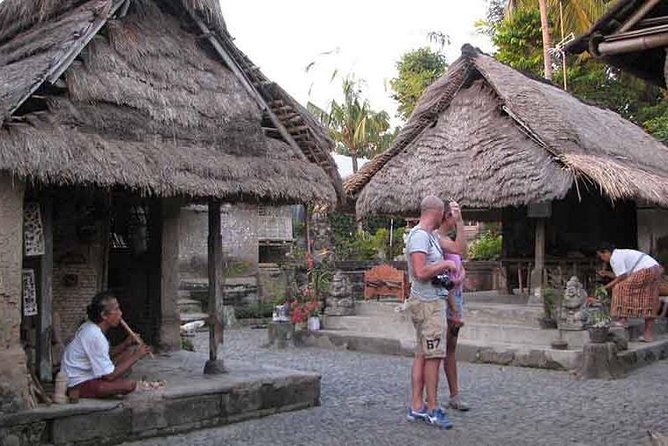 Best of Ubud Private Day Tour with All Inclusive - Stop 2: Sacred Monkey Forest Sanctuary and temple-in-forest atmosphere