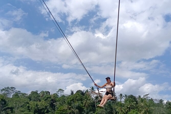 Best Ubud Tours -All inclusive with private driver - Stop 3: Tegenungan Waterfall for a wet, scenic reset