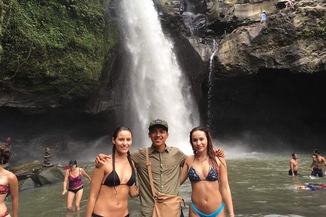 Blue Lagoon Snorkeling and Lunch with Visit Tegenungn Waterfall in Ubud - Lunch, Mineral Water, and the Real Value of the Package Price