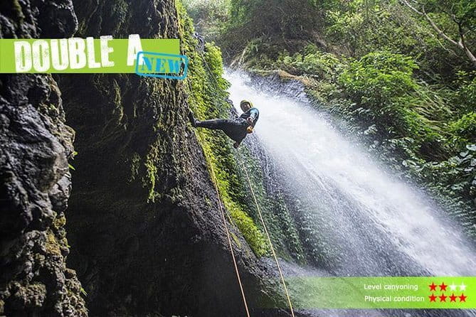 Canyoning Bali, Excalibur Canyon (Adventure, discovery, nature) - Rappels up to 12 m: the vertical section that turns nerves into skill