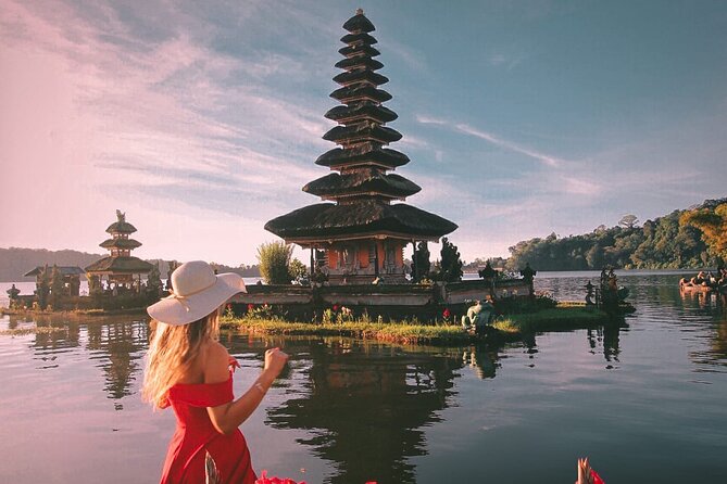 Celukan Bawang private North Bali Nature Tour - Wanagiri Twin Lake Viewpoint and Tamblingan: Cool-Air Scenery and Quiet Temples