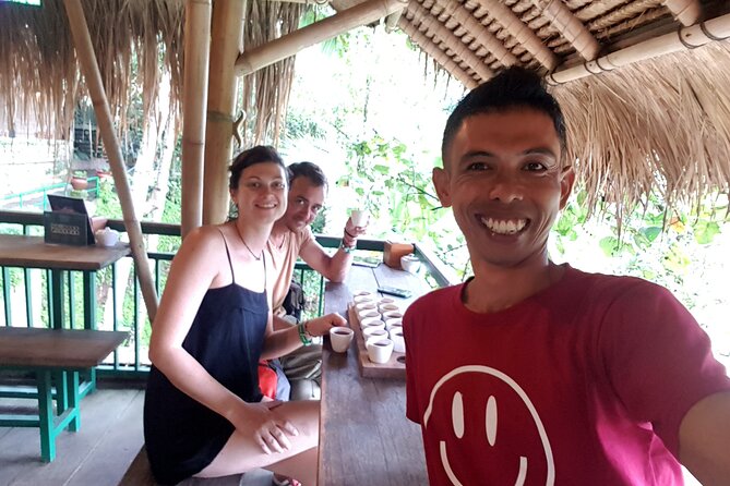 coconut wine and coffee safary tour - Why a private guide makes the tasting feel more real