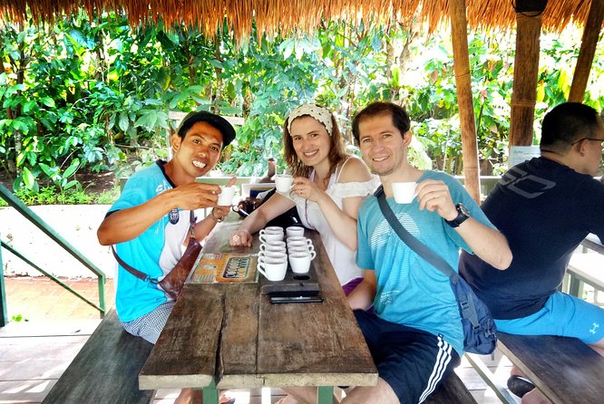coconut wine and coffee safary tour - Stop 1 at Uma Pakel Agro Tourism, coffee processing plus jungle tastings