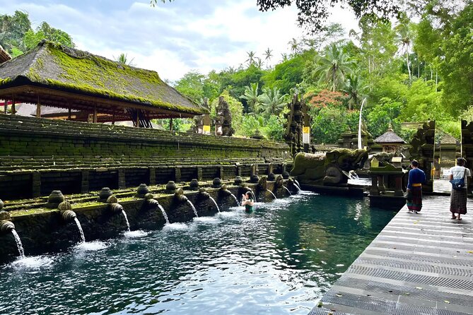 Discover The Best of Ubud: All-Inclusive and Private Guided Tour - Pickup, Wi-Fi, and smartphone photo support that saves time