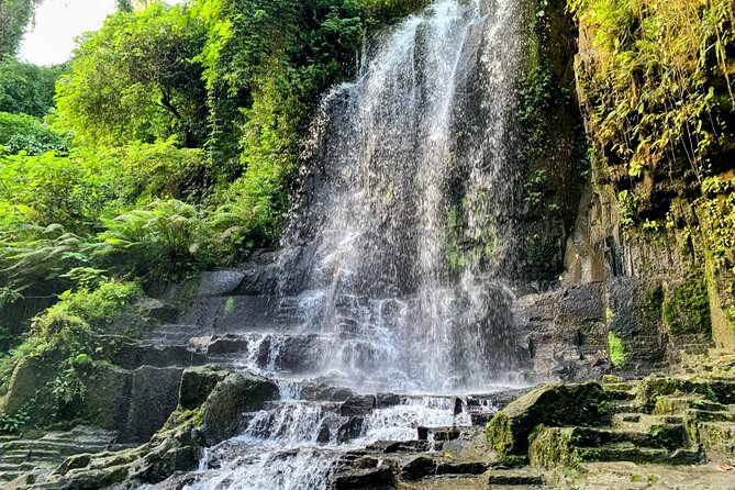 East Bali Lempuyang Temple Tirta Gangga and Waterfall Tour - Gate of Heaven at Lempuyang Temple, with real queue math