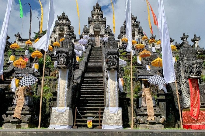 East Bali Lempuyang Temple Tirta Gangga and Waterfall Tour - Should you book this East Bali Lempuyang, Tirta Gangga, and Temesi Waterfall tour?
