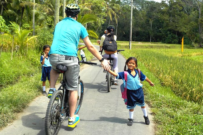 Electric Cycling Tour of Ubud with Free Hotel Transfer and Lunch - Meet eBikes Bali and get comfortable fast on the electric bike