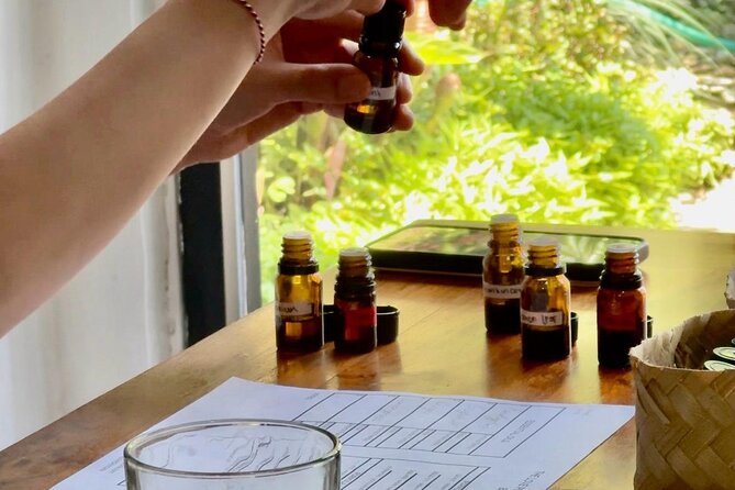 Essence Alchemy Workshop: create self-love blends in Ubud - The Hands-On Part: Mixing Your Face and Body Oil