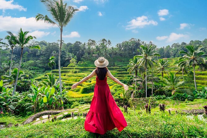 Exclusive Ubud Experience: Nature, Culture & Adventure in One Day - Sacred Monkey Forest Sanctuary: friendly monkeys, but keep your head