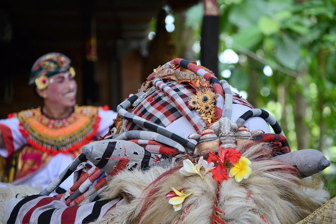 Famous Ubud villlage and Dance Tour with Rice Terrace And Waterfall Visit - Morning rhythm in Ubud, from hotel pickup to Batubulan’s Barong show