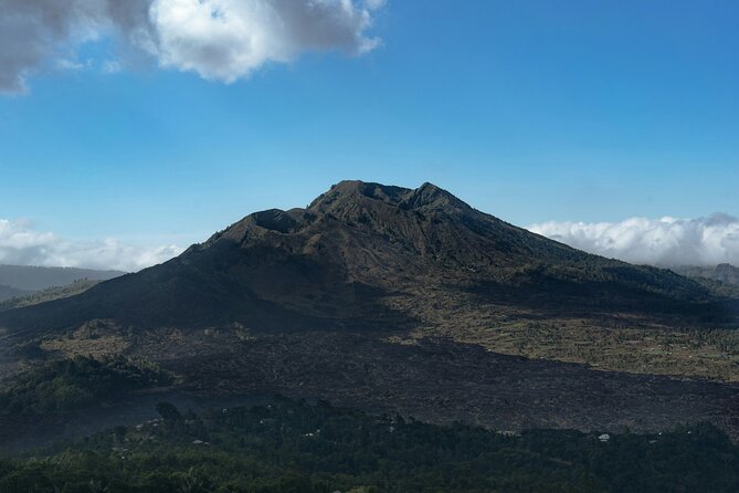 Full Day Kintamani Volcano View and Batur Natural Hot Spring - Stop 1: Batuan Temple and the Details You Can Actually Appreciate