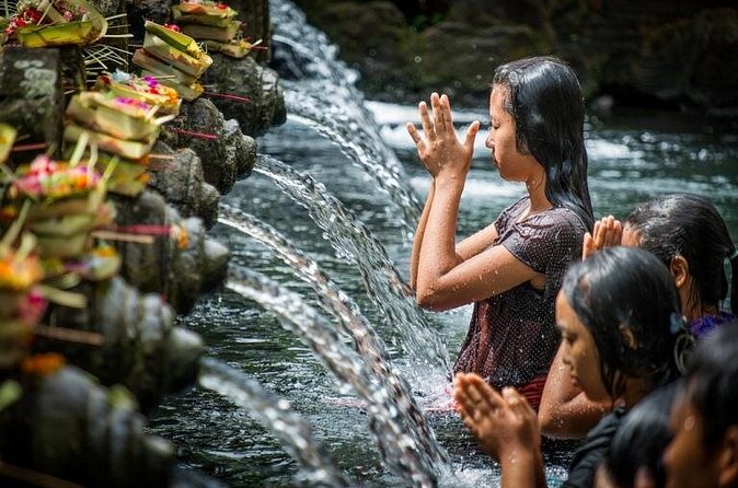 Full-day Private Cultural Tour of Ubud in Bali - Art village workshops: batik, silver, gold, and wood carving