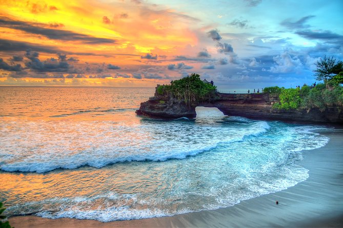 Full-Day Tour to Water Temples and UNESCO Rice Terraces in Bali - Lunch with a view: what you gain by choosing the meal option