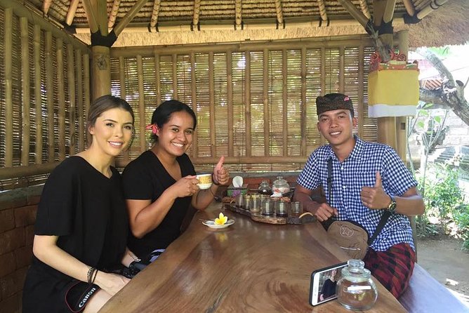 Full-Day Tour: White Water Rafting and Highlight of Ubud with All-inclusive - Lunch at the rafting stop: why the buffet timing is a smart choice