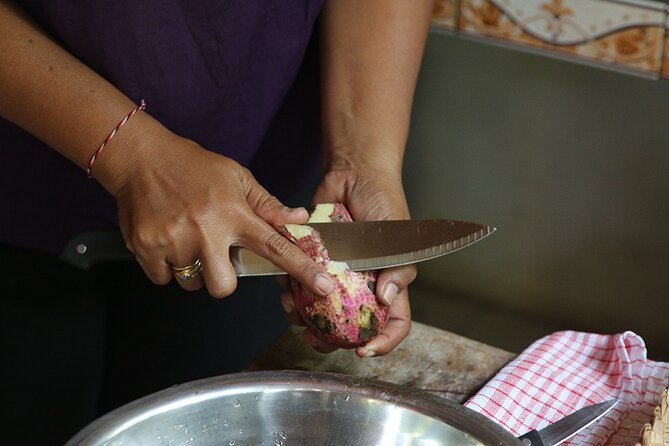 Gianyar Market Visit & Cooking Class in Ubud with Kadek & Putu - From Market to Home: Kadek, Putu, and a Real Balinese Family Compound